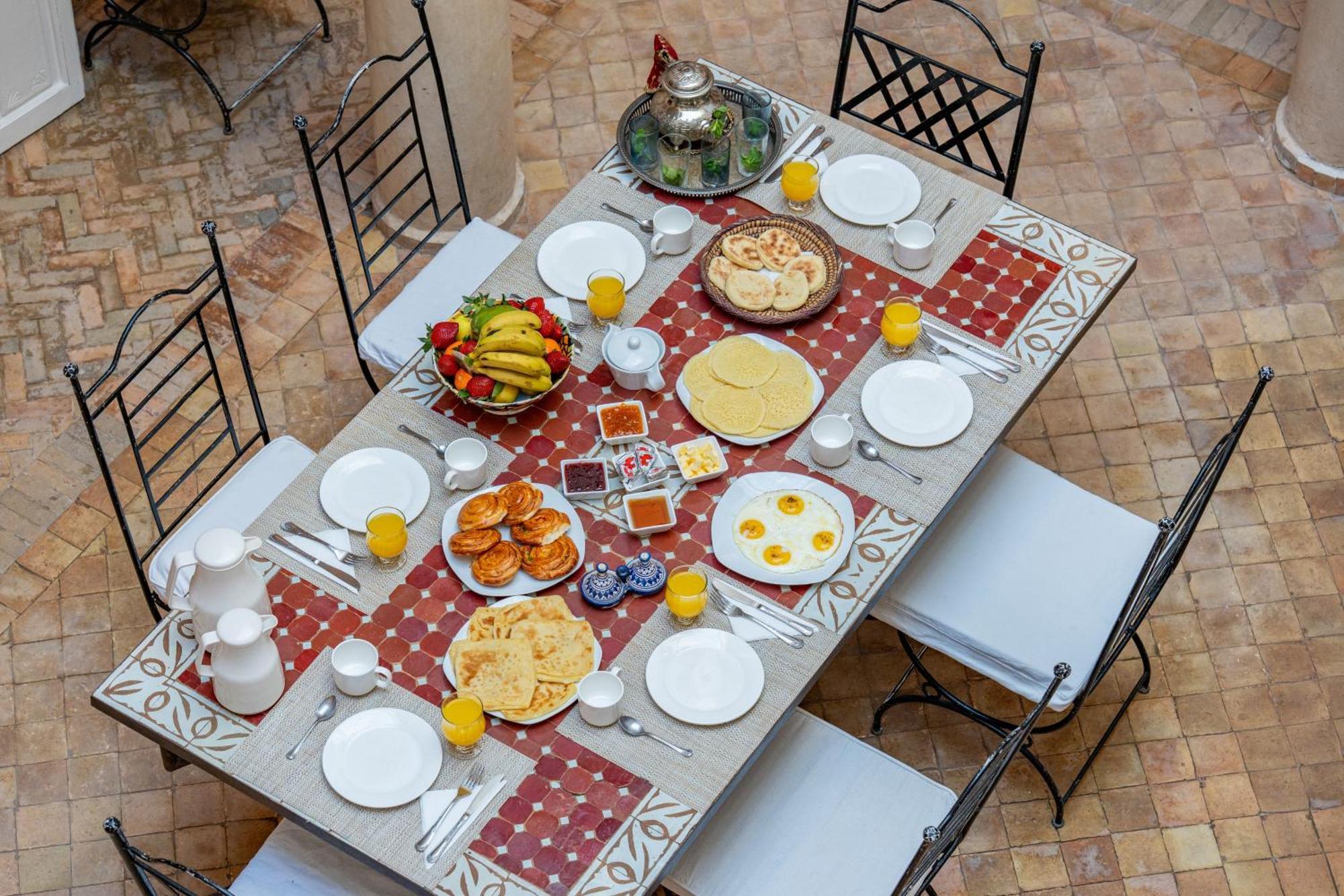 מרקש Riad Awinati Location Privatisee ,Piscine Chauffee , Beau Rooftop מראה חיצוני תמונה