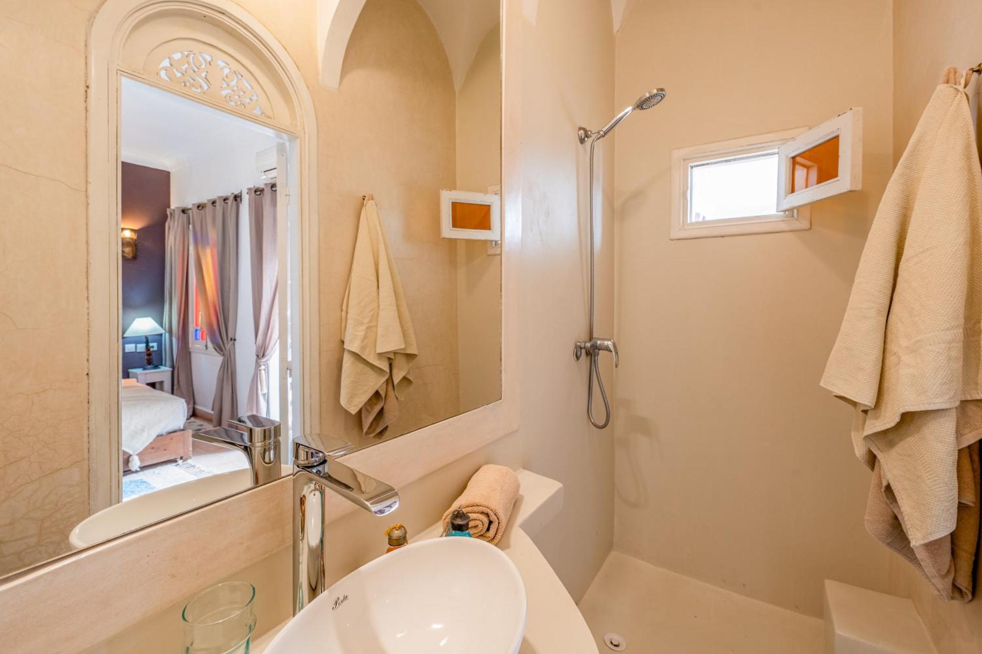 מרקש Riad Awinati Location Privatisee ,Piscine Chauffee , Beau Rooftop מראה חיצוני תמונה